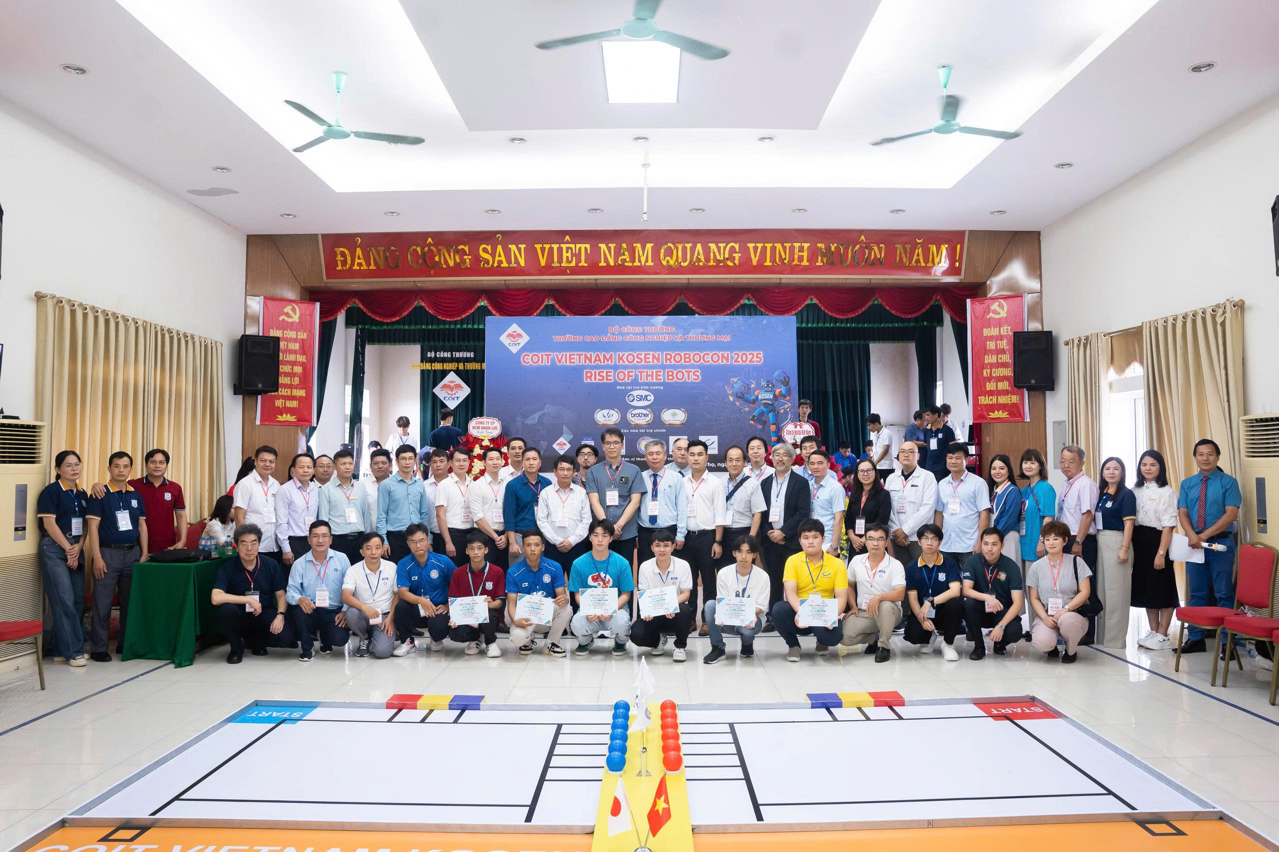 “COIT VIETNAM KOSEN ROBOCON 2025: RISE OF THE BOTS” – Dấu ấn trong hành trình 65 năm COIT